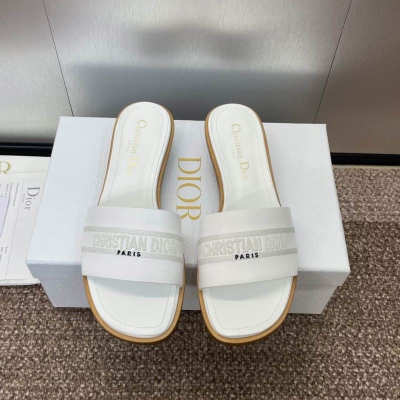 ch**an D*or slippers
